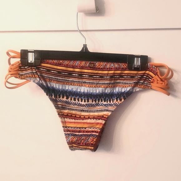 Aqua Rose tribal pattern Pushup t-back Brazilian bottom bikini ๐ size xs - Picture 4 of 4